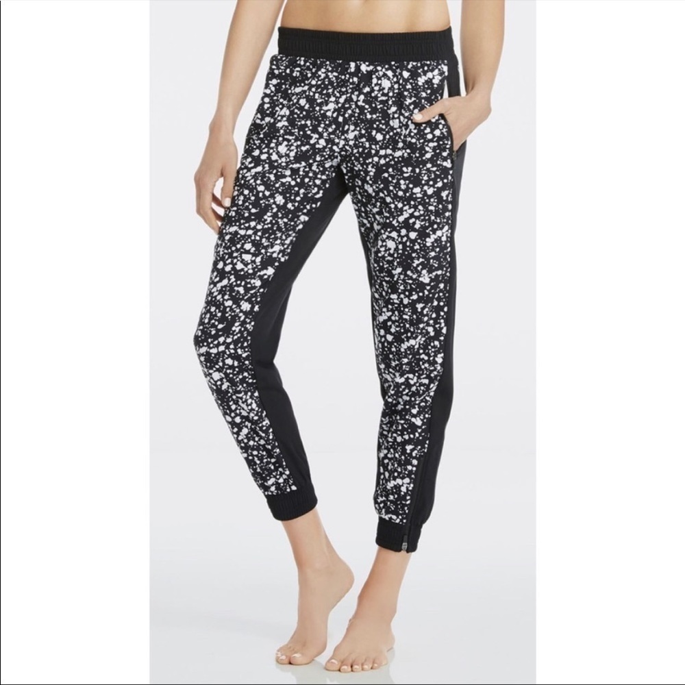 Fabletics Anguilla Black and White Joggers